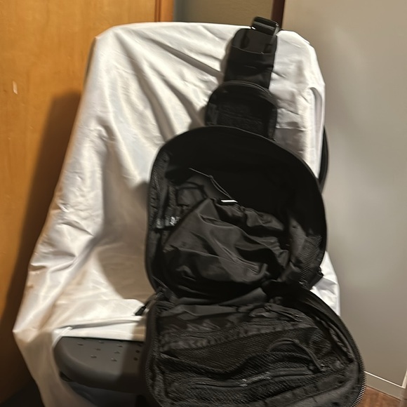 Tactical sling bag - Picture 4 of 9